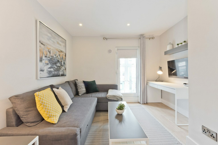 Bath Avenue, Grand Canal Dock