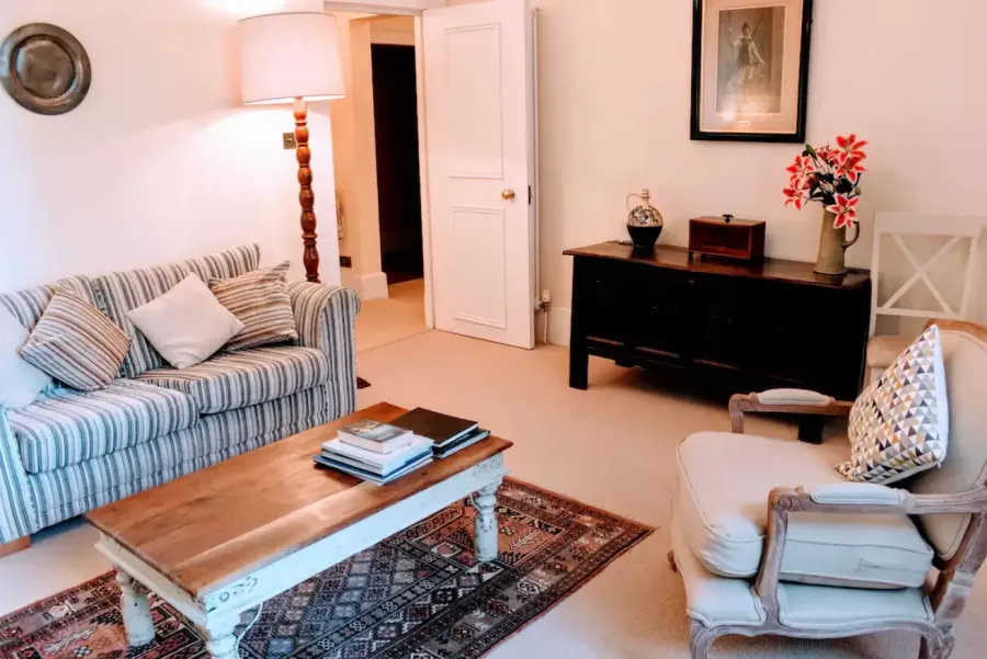 Gorgeous Georgian Flat, conveniently located | One Bedroom