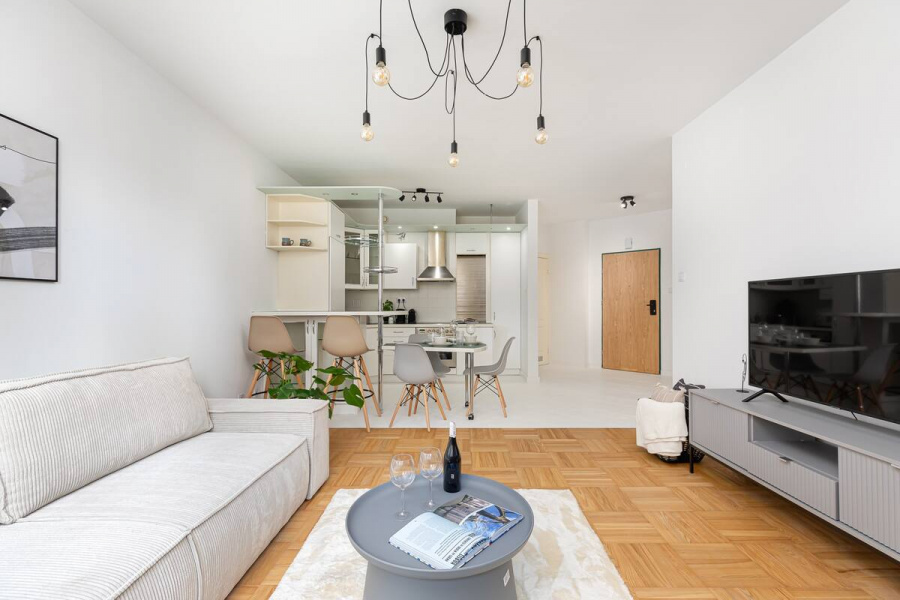 Spacious Apartment | One Bedroom