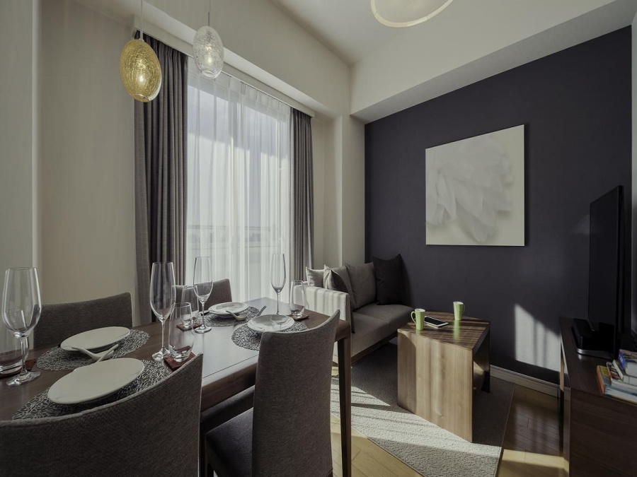 Oakwood Residence Shinagawa, Tokyo. One-Bedroom Deluxe Apartment with Study