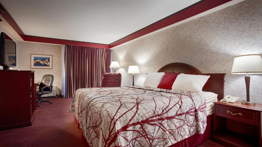 Best Western Plus Portsmouth Hotel and Suites | Superior King Room