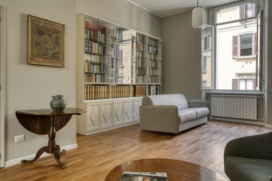Cute Apt Near Guastalla Gardens | Two Bedroom