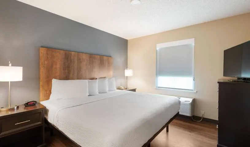 Miami - Airport - Miami Springs | One Bedroom Suite