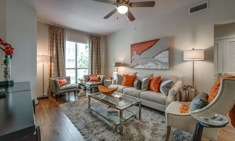 2900 West Dallas | Two Bedroom