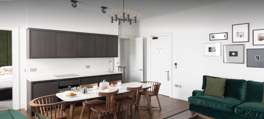 The Edinburgh Grand | Deluxe One Bedroom Apartment