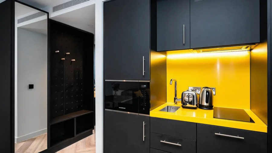 Studio Apartment (Sleeps 4)