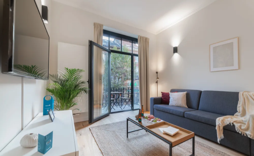 Chatelain III | One Bedroom