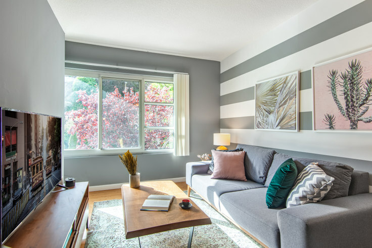 240 Lombard St - 39 | One Bedroom