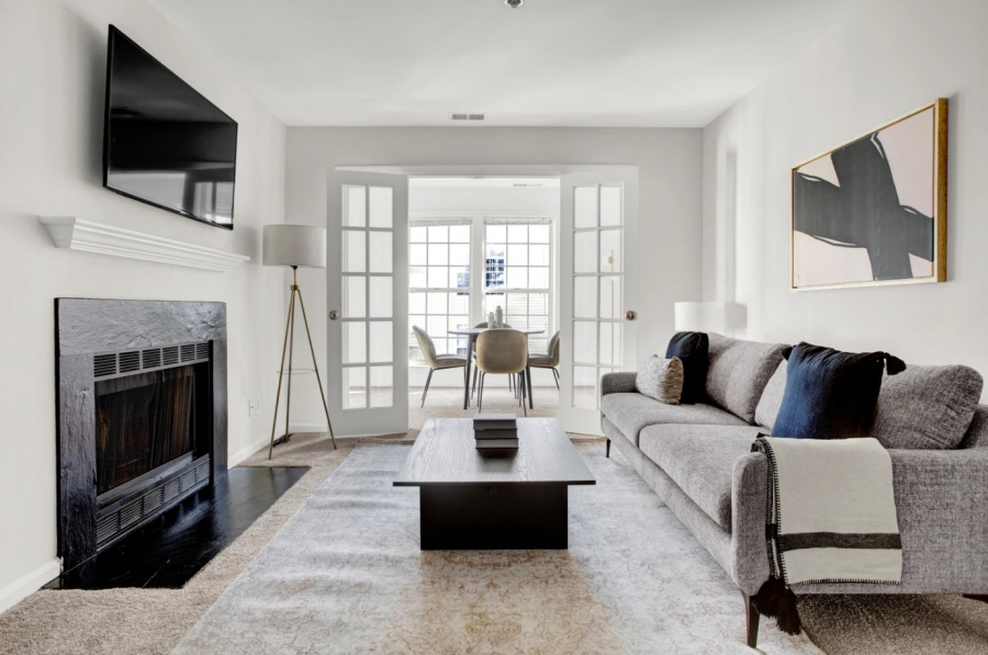 Rosslyn Heights - 354 | One Bedroom