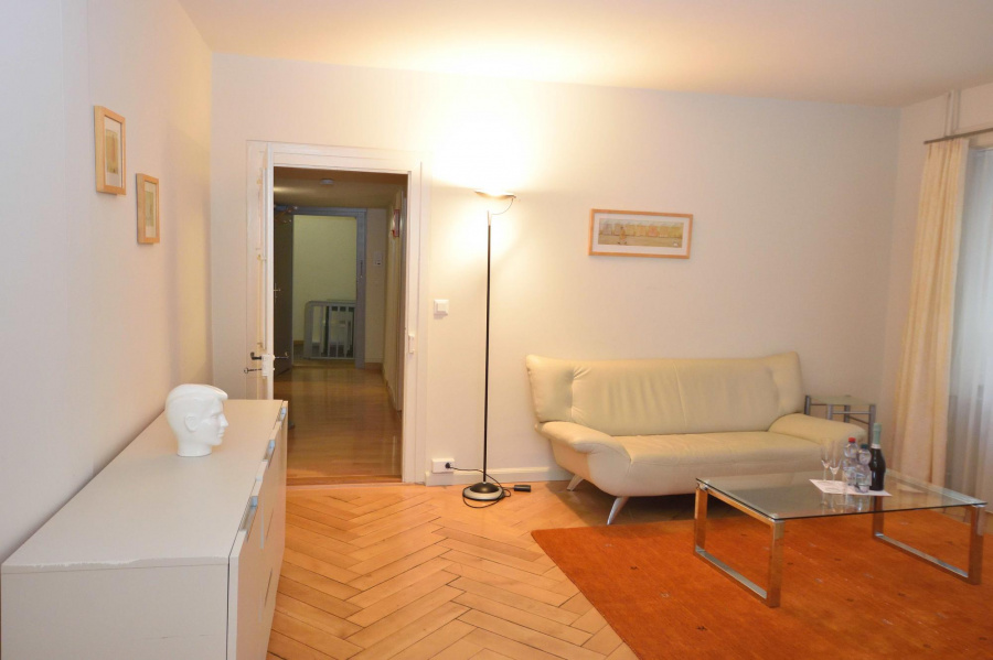 2.5 Rooms Flat Grossmünsterplatz 3 | One Bedroom