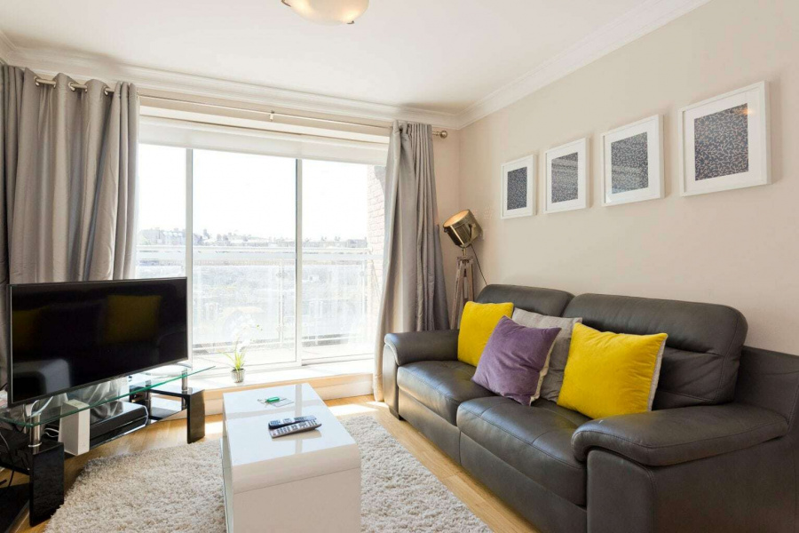 Iveagh Court No.1, Dublin 2