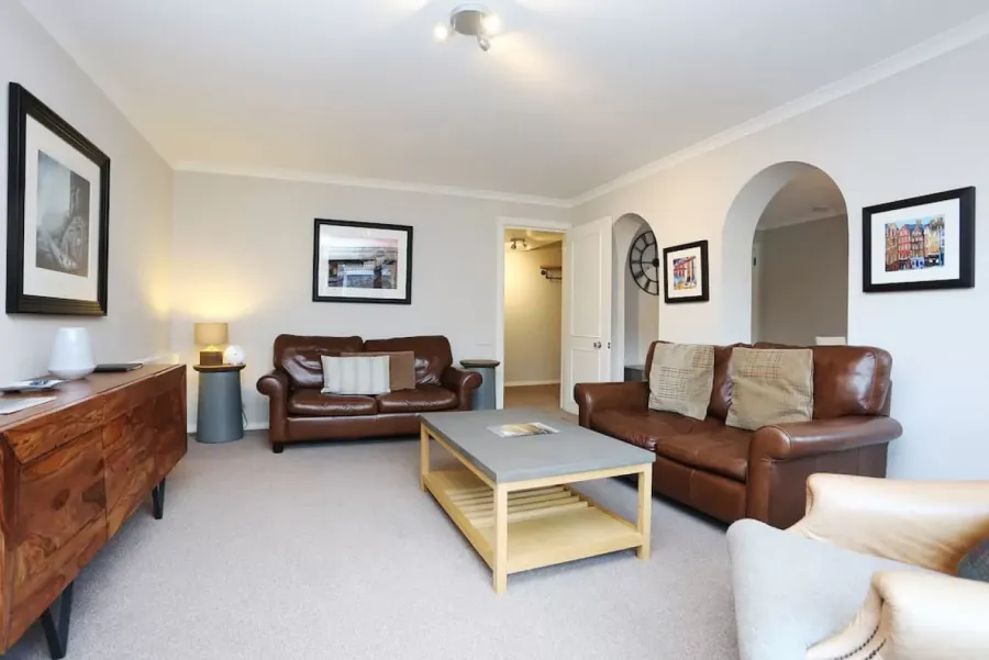 Stylish Apt next to Dean Village w/ Free Parking (No SUVs) | Two Bedroom