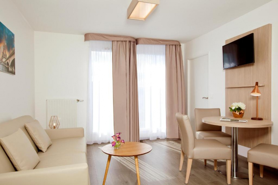 Paris Asnieres Park | One Bedroom