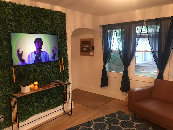 Home in Milwaukee | Three Bedroom