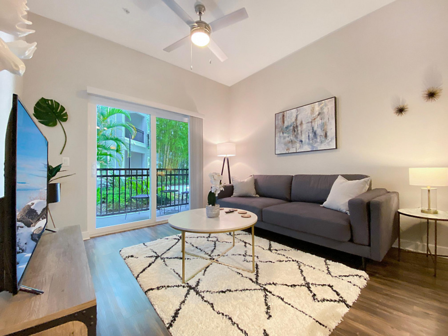 Grady Square #1125 | One Bedroom