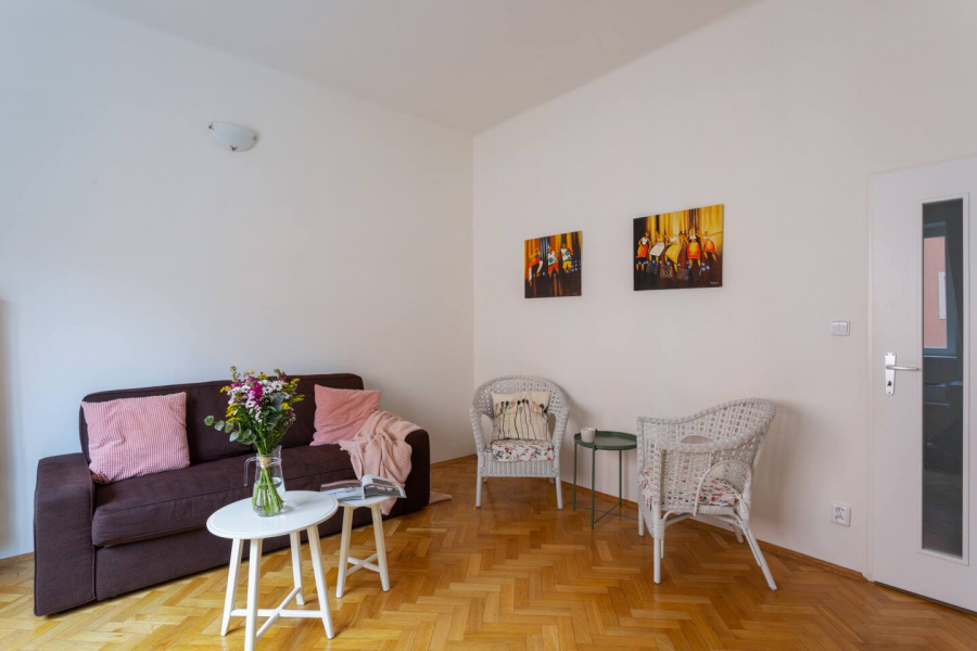 Pisecka Apartment