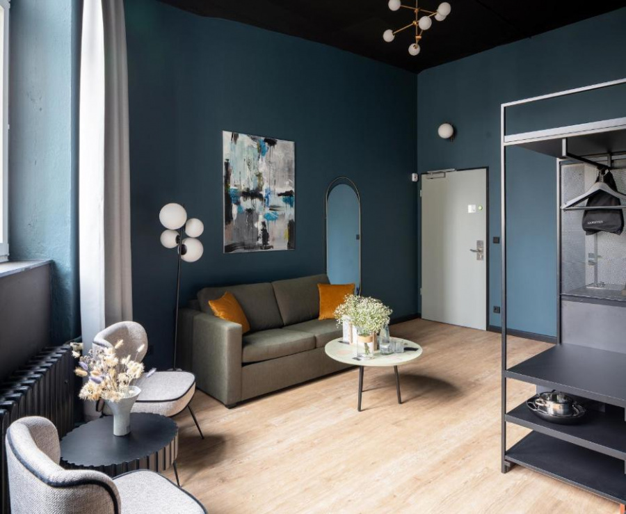 Sketch | Deluxe Studio