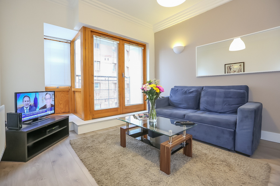 IFSC, Custom House Square | One Bedroom