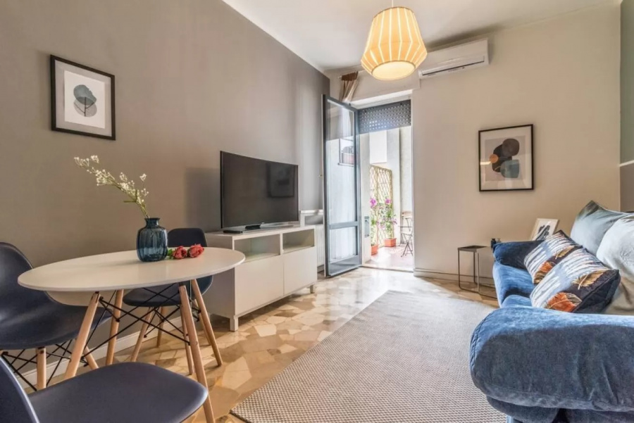 Modern Flat with Balcony in Portello | One Bedroom