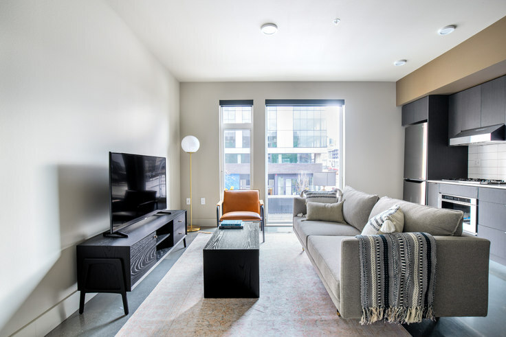 Clark, 408 Aurora Ave N - 77 | Studio