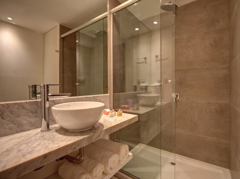 One Bedroom Apartment (9409D)