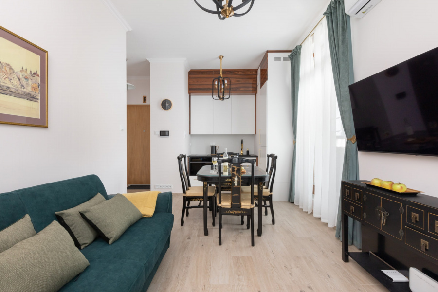 Aleja Solidarności 60B II | One Bedroom