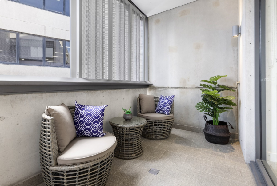One Bedroom Apartment With Study