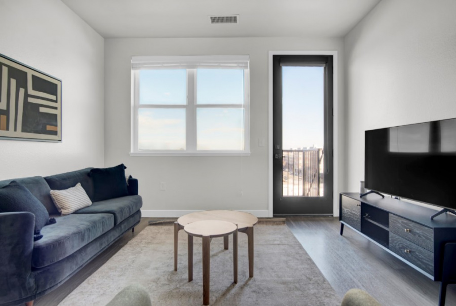 Canvas on Blake, 2401 Blake St - 75