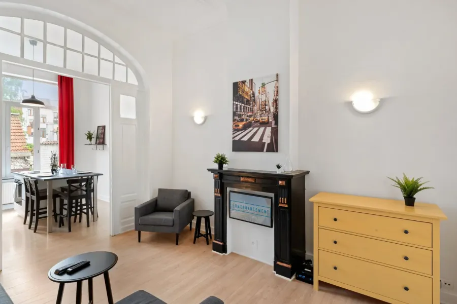 Modern Apartment in Etterbeek, Brussels | One Bedroom